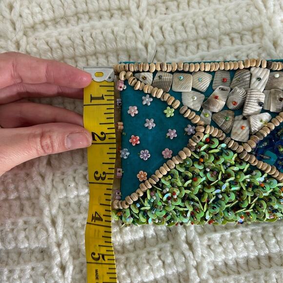 Hand beaded- mini wallet coin purse- seashellls beach- sequin- some wear- retro - Picture 6 of 8